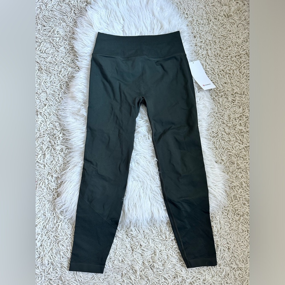 BRAND NEW Dark Green Ebb to Street Tight Lululemon Leggings